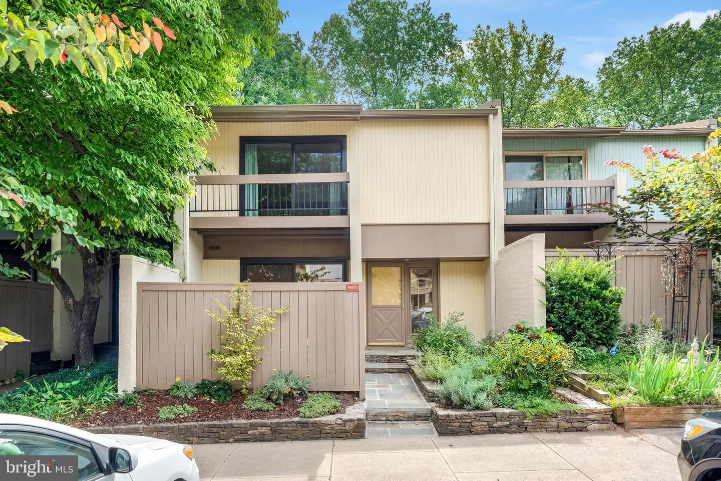 11637 Newbridge Ct