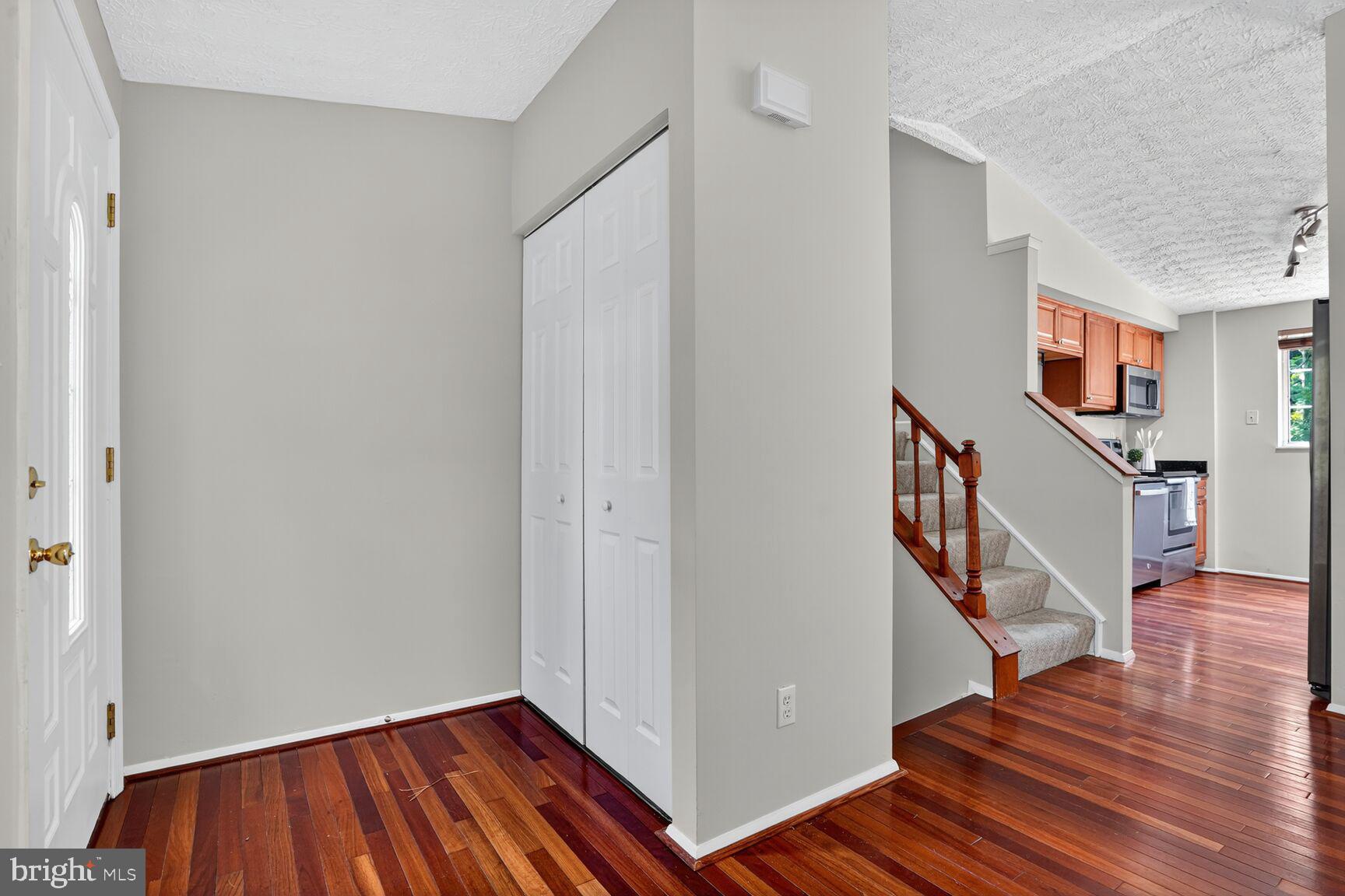 8763 COLD PLAIN COURT