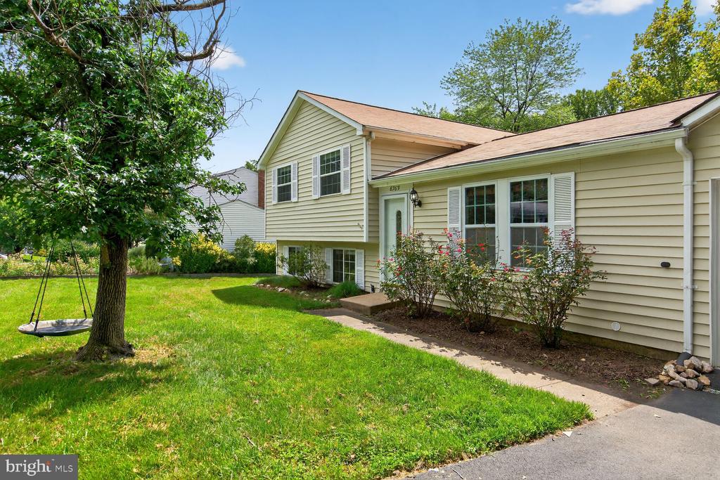 8763 COLD PLAIN COURT