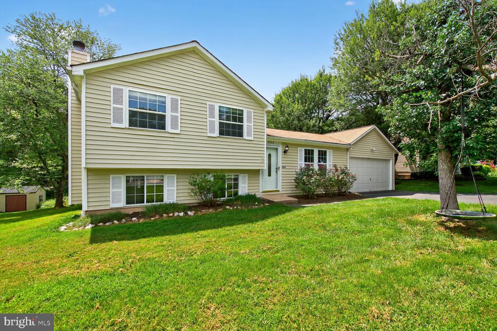 8763 COLD PLAIN COURT
