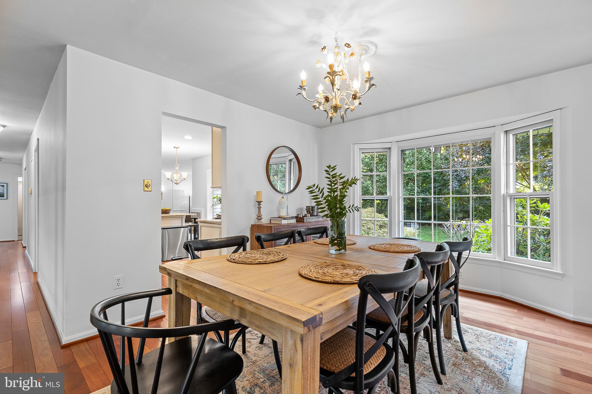 6237 Wilmette Dr