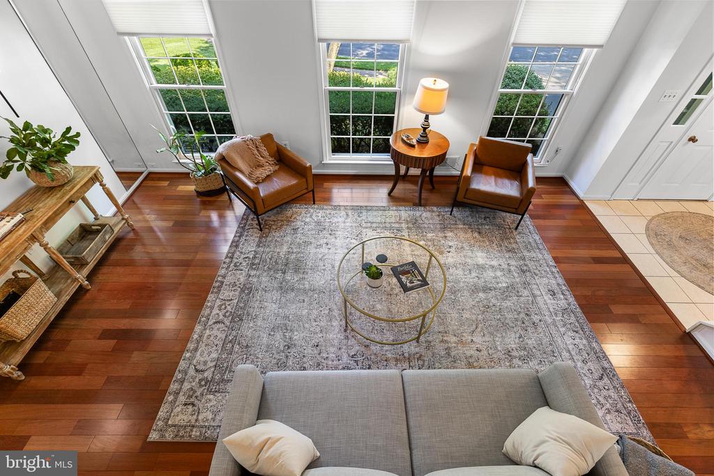 6237 Wilmette Dr