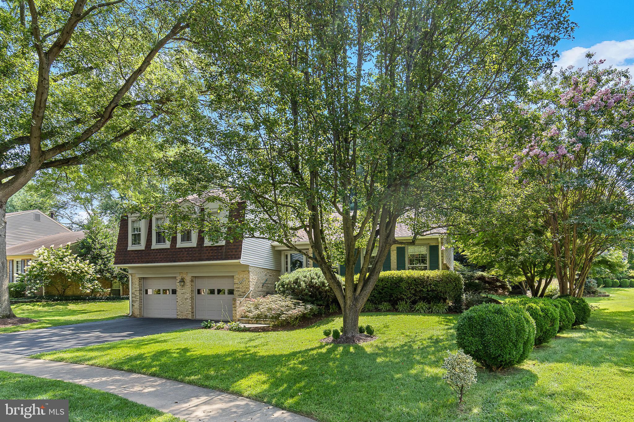 6237 Wilmette Dr