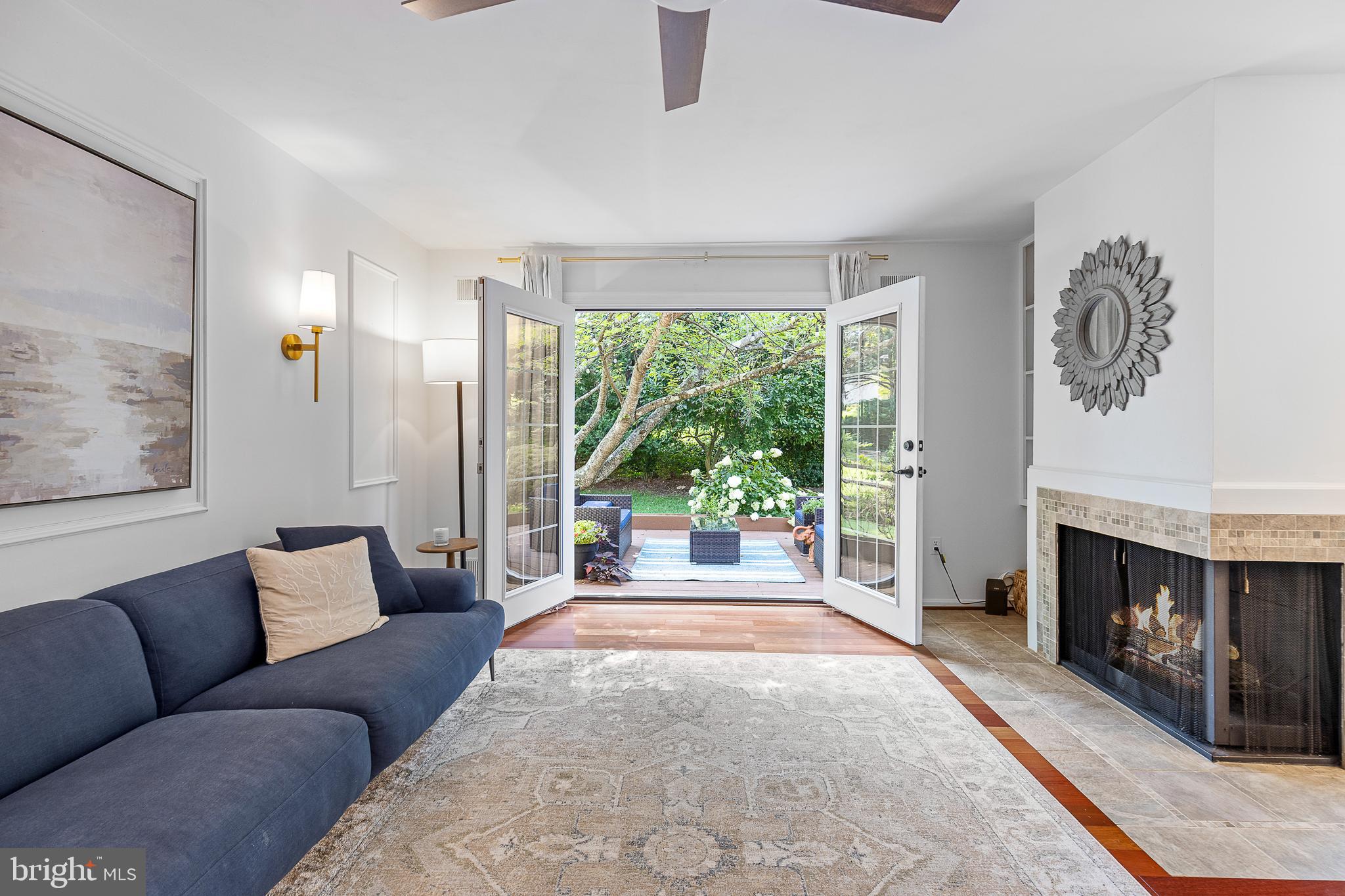 6237 Wilmette Dr
