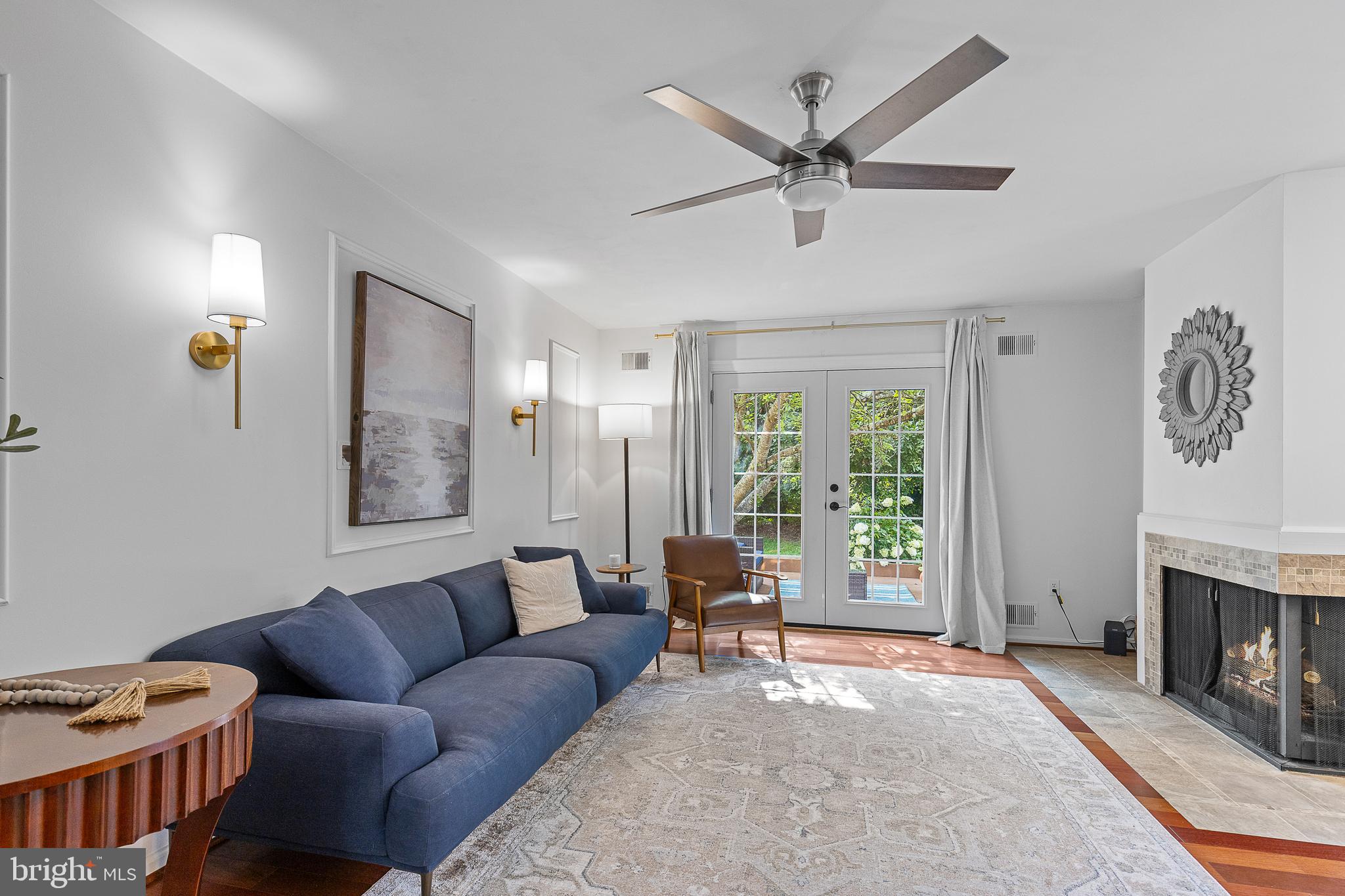 6237 Wilmette Dr