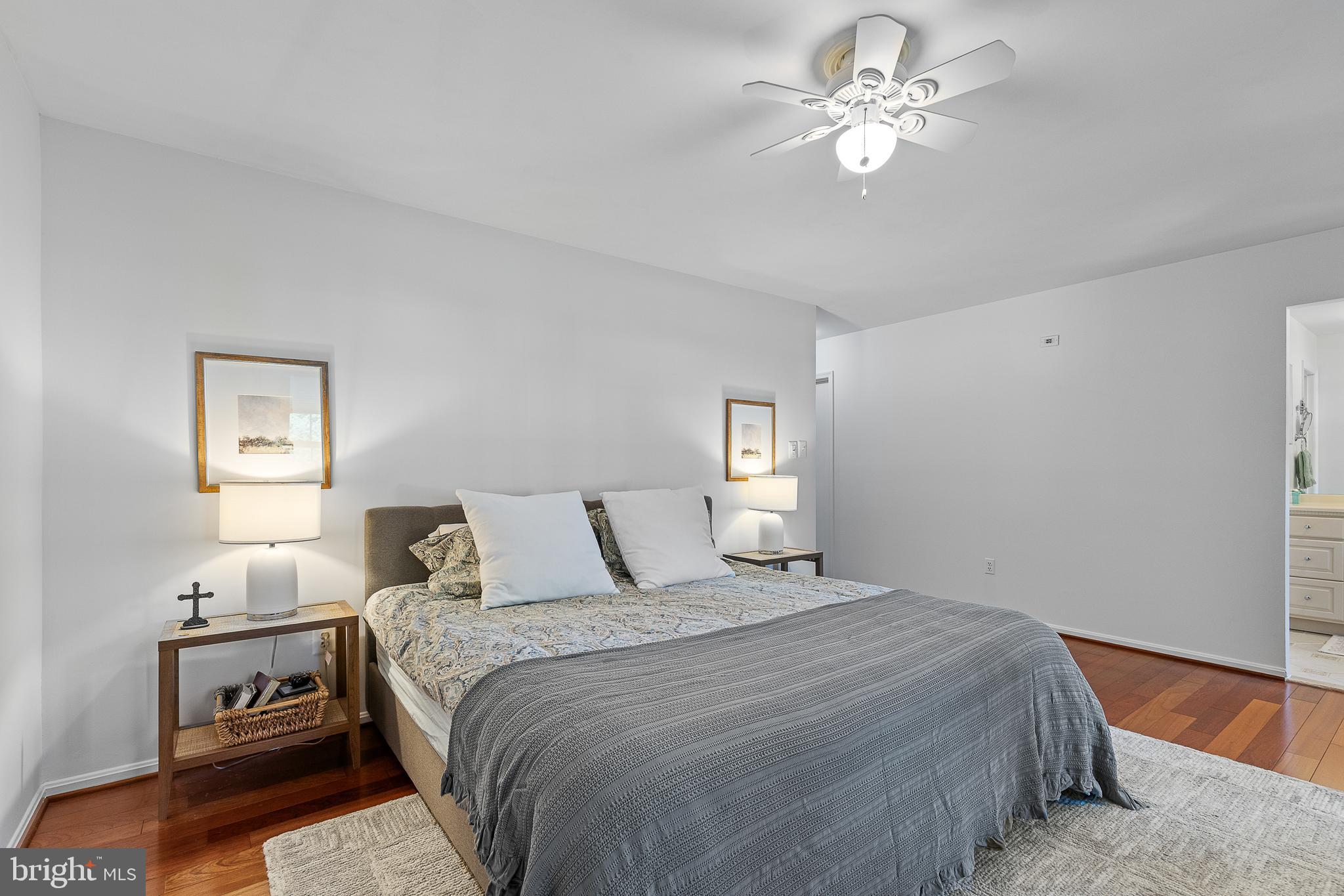 6237 Wilmette Dr
