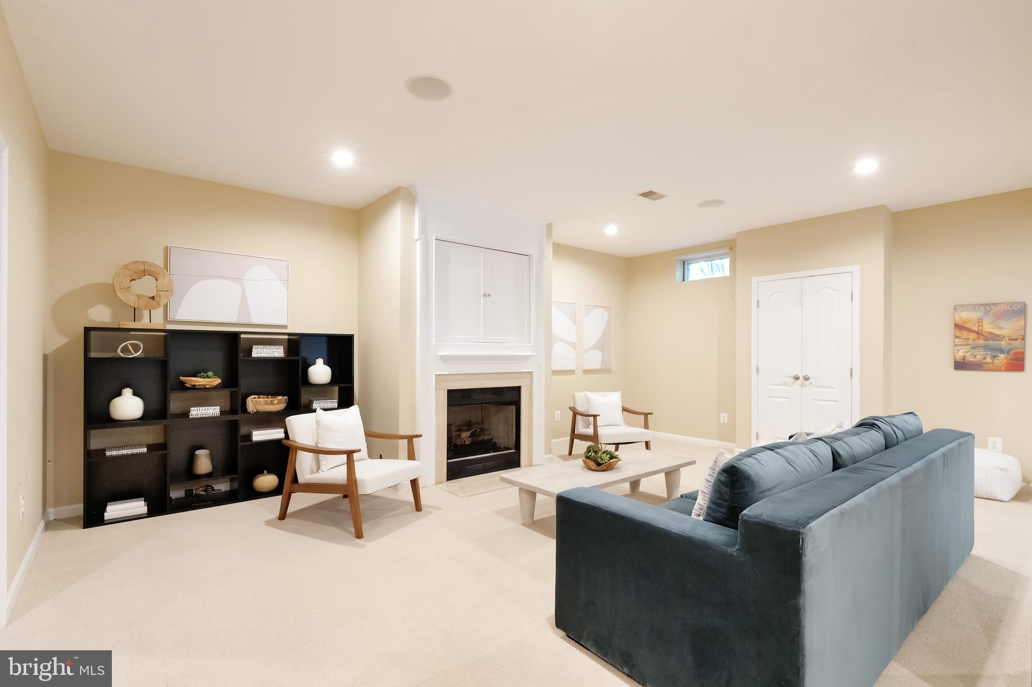 1305 NEWKIRK COURT