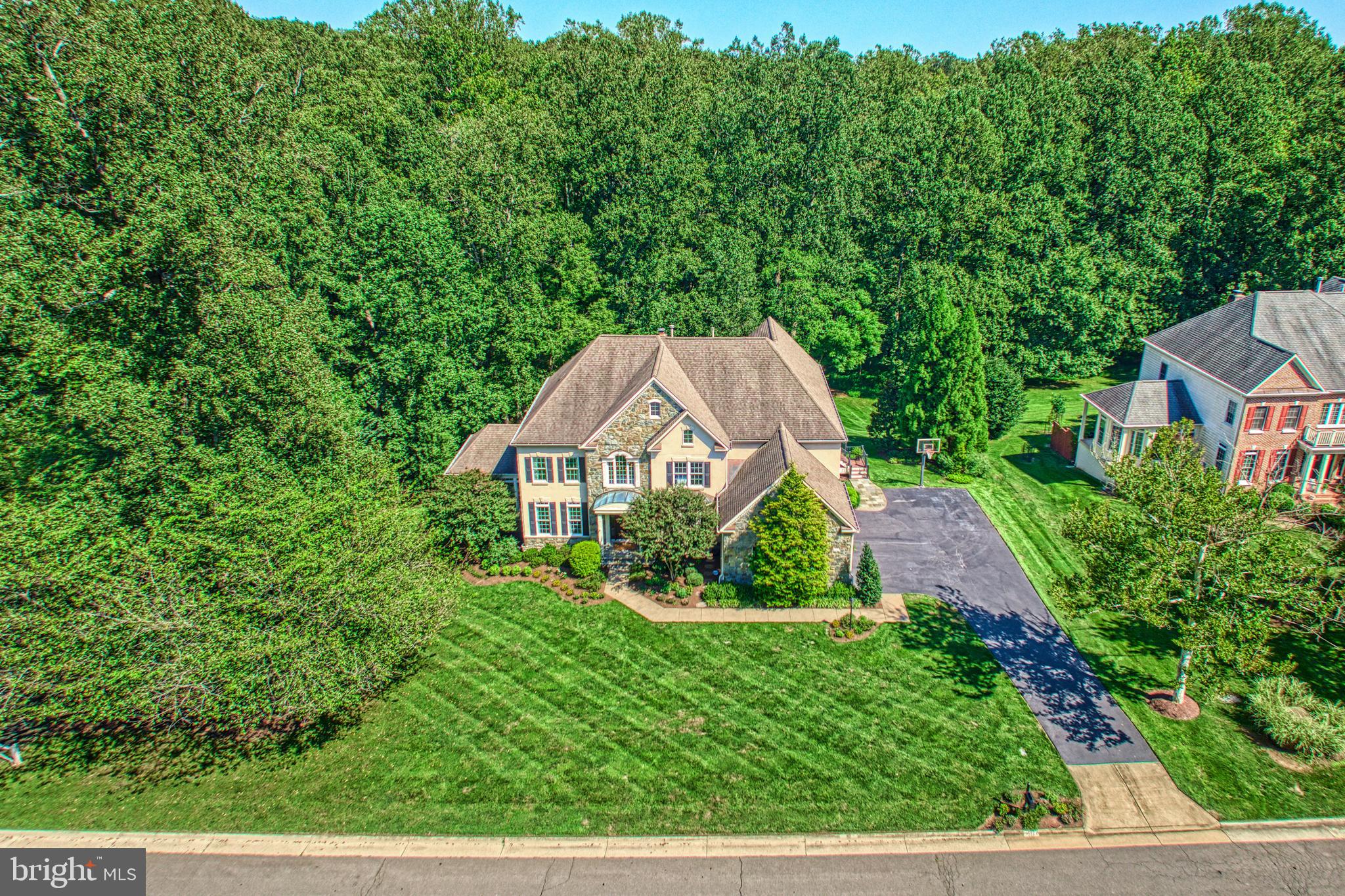 1305 NEWKIRK COURT