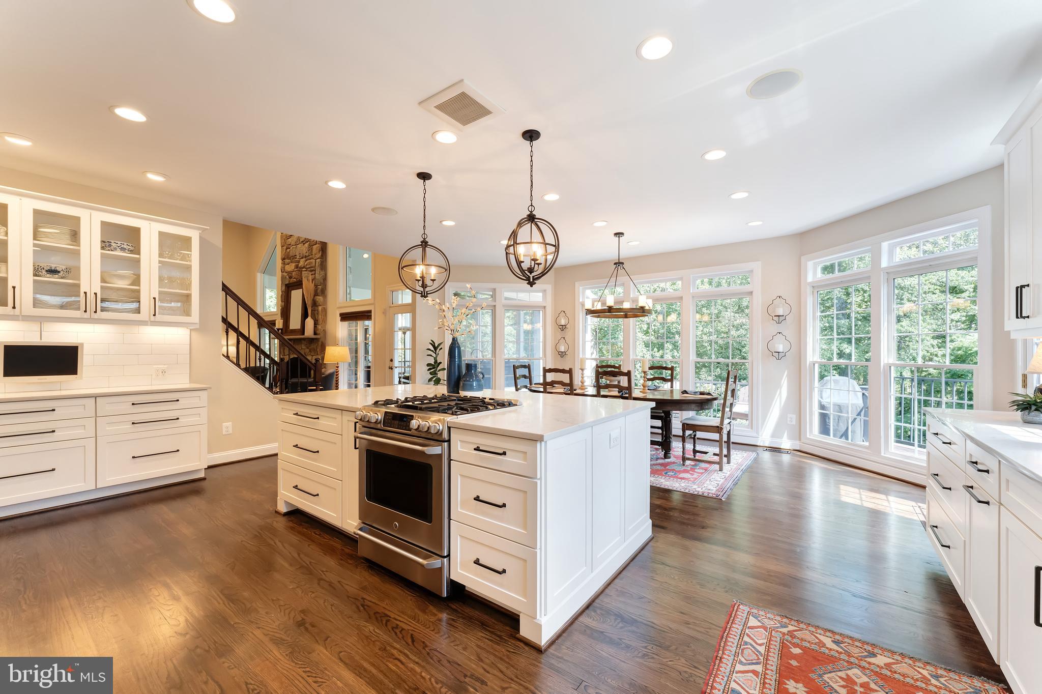 1305 NEWKIRK COURT