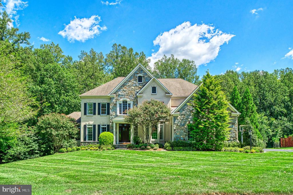 1305 NEWKIRK COURT
