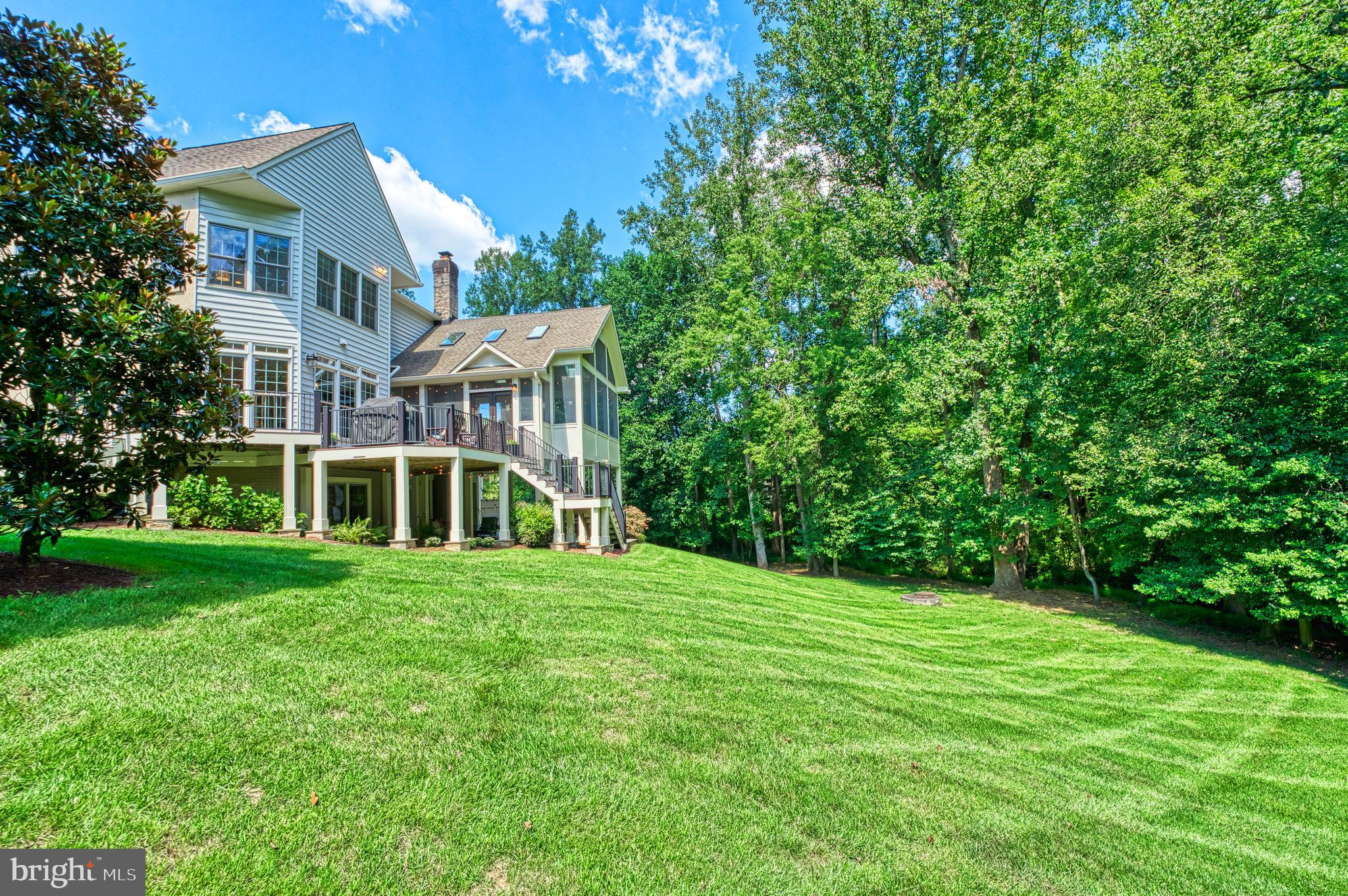 1305 NEWKIRK COURT