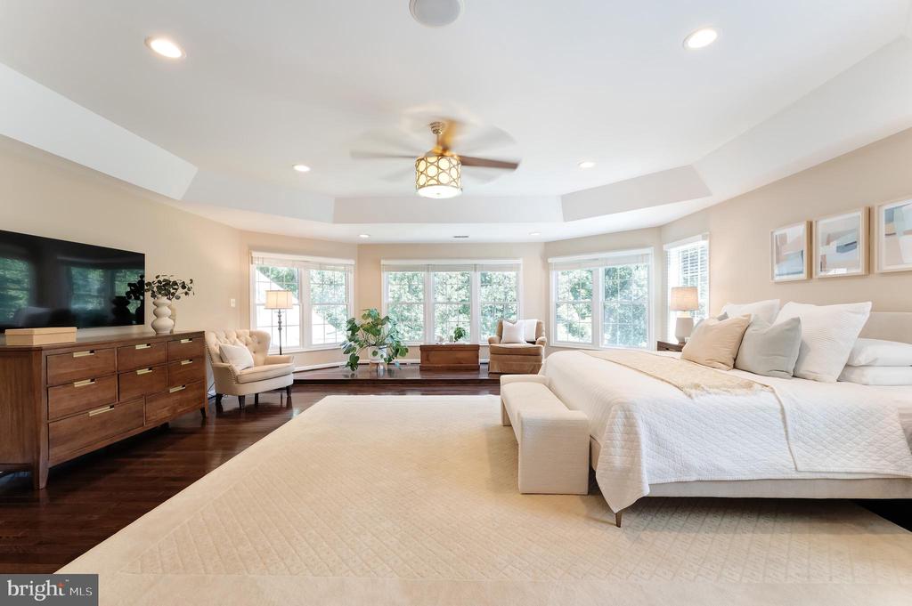 1305 NEWKIRK COURT