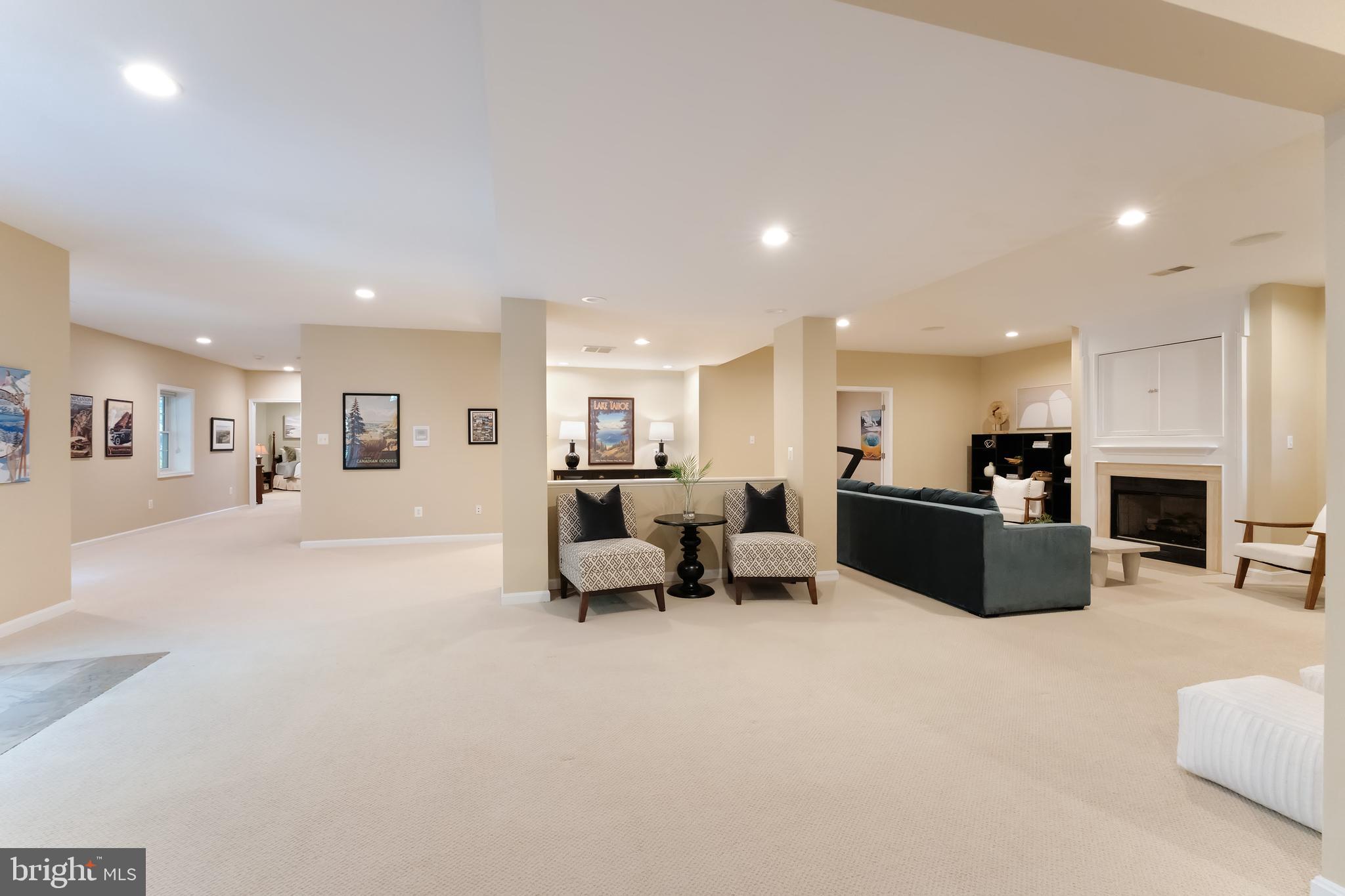 1305 NEWKIRK COURT
