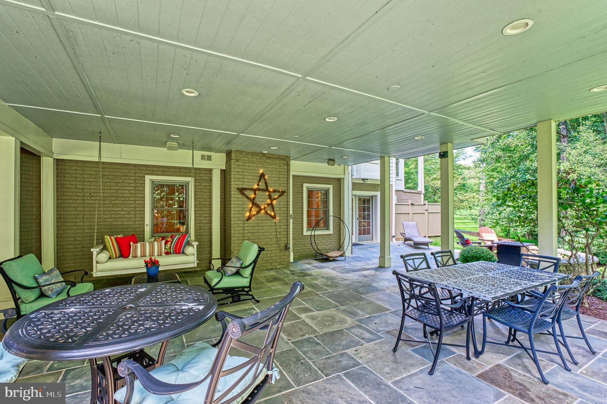 1305 NEWKIRK COURT