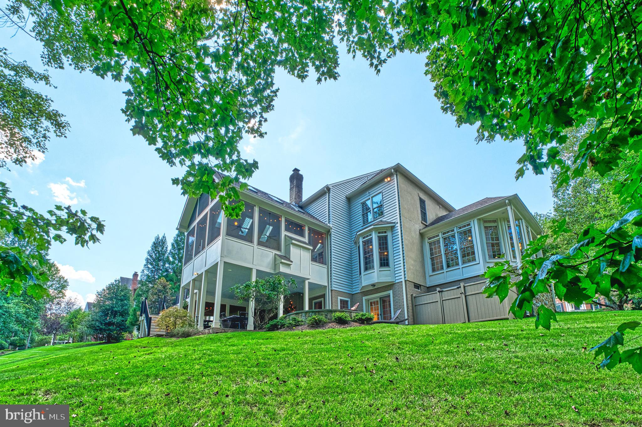 1305 NEWKIRK COURT