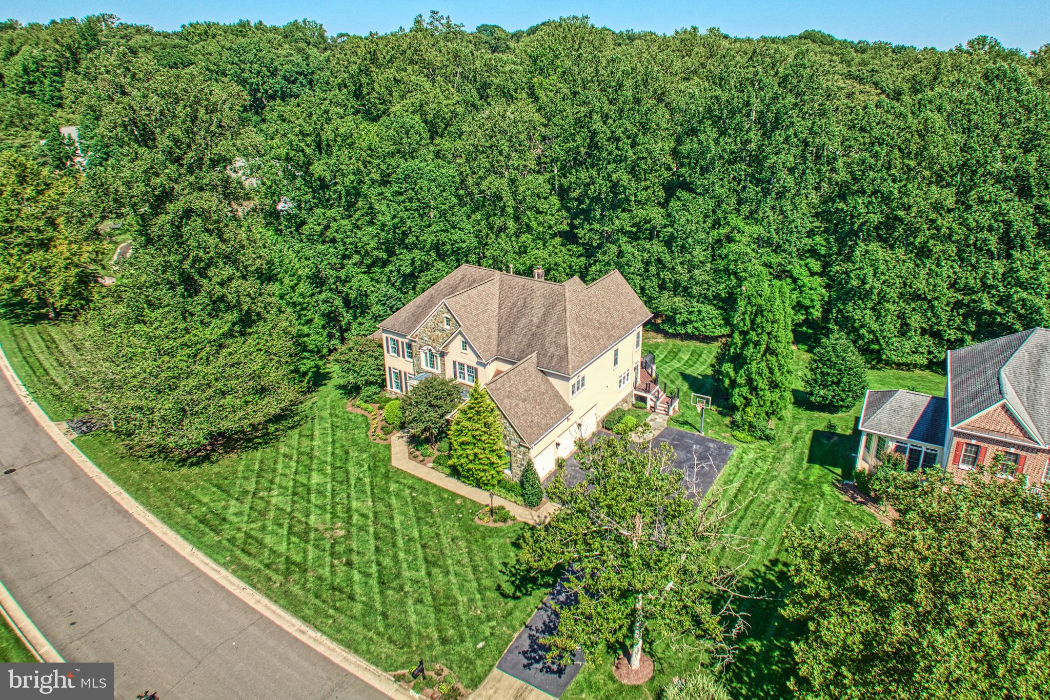 1305 NEWKIRK COURT