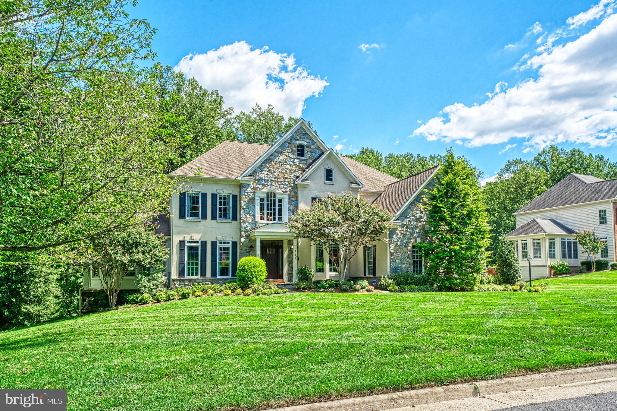 1305 NEWKIRK COURT
