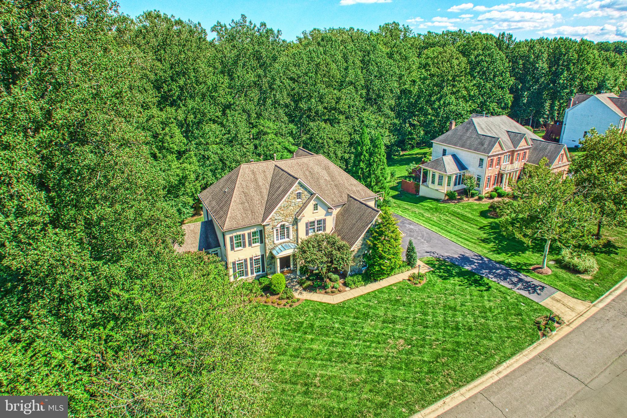 1305 NEWKIRK COURT