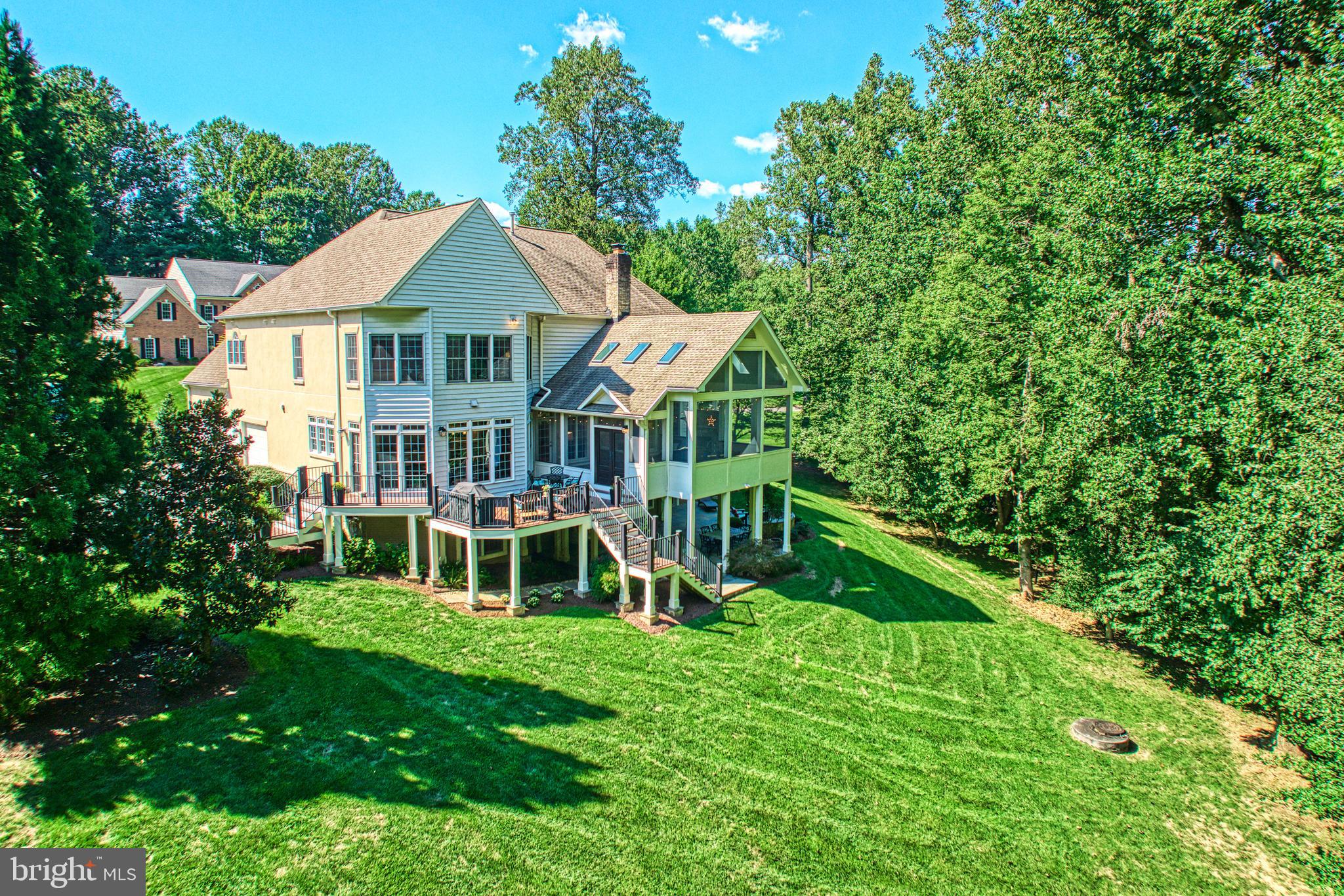 1305 NEWKIRK COURT