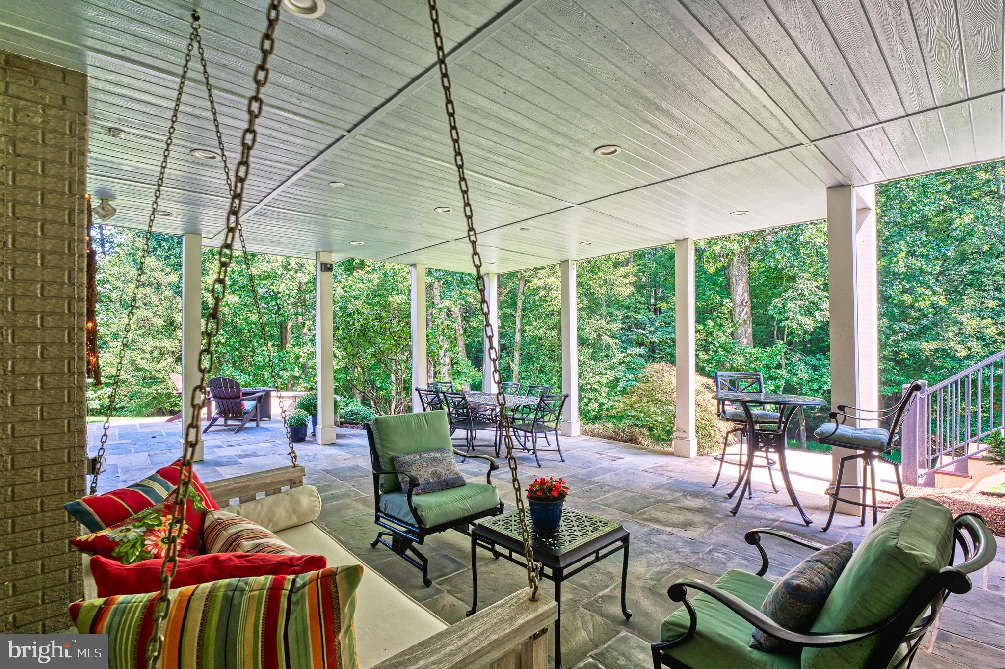 1305 NEWKIRK COURT