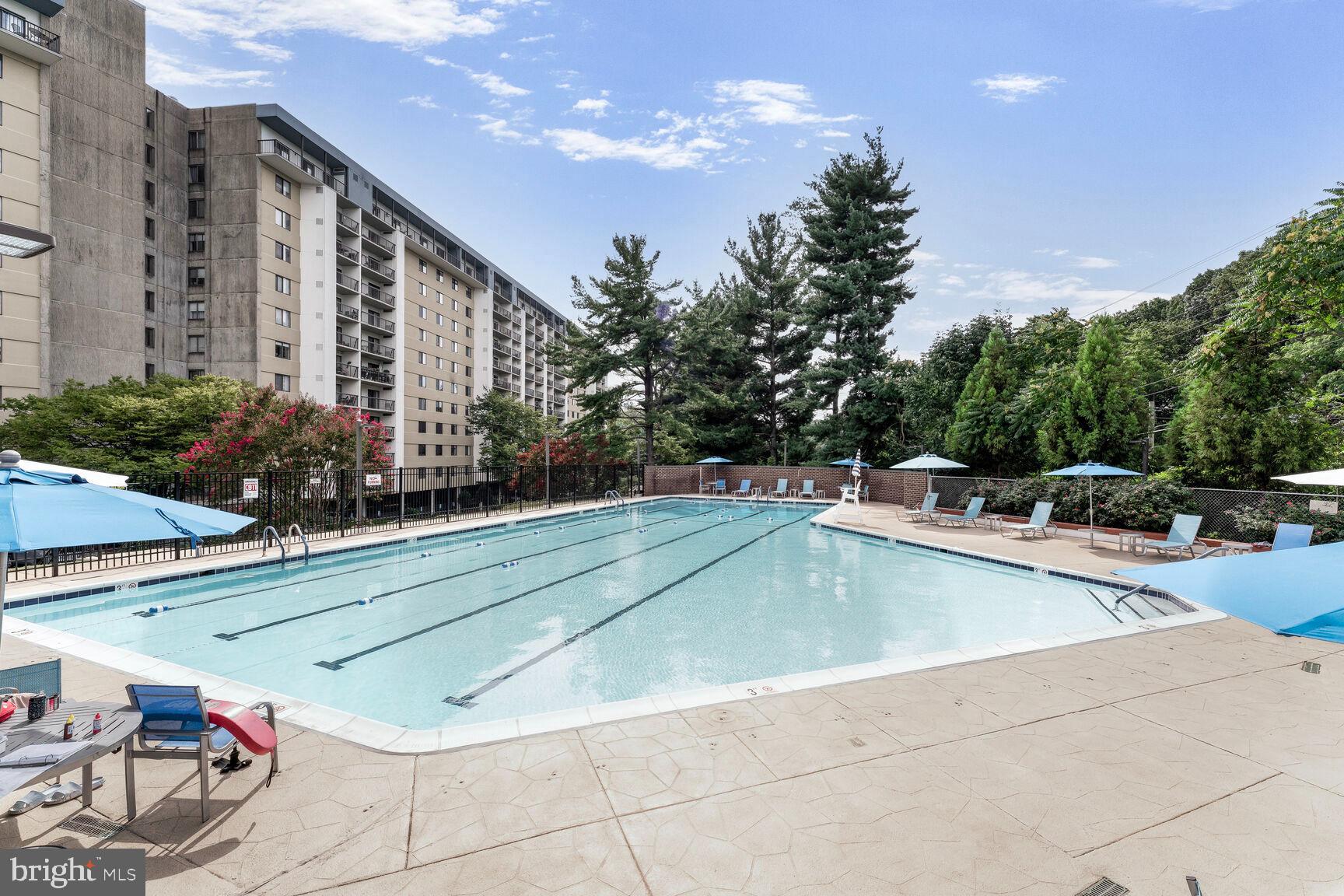 3800 Powell Ln #1129