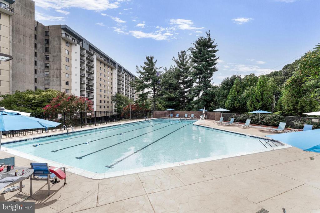 3800 Powell Ln #1129