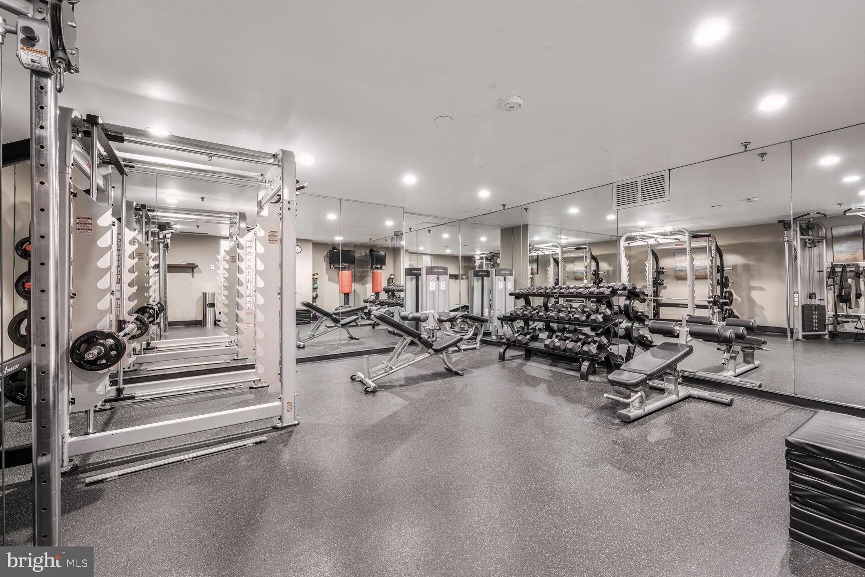 3800 Powell Ln #1129