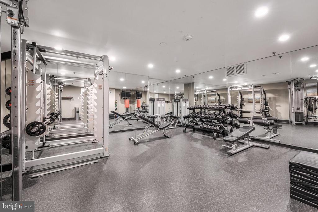 3800 Powell Ln #1129