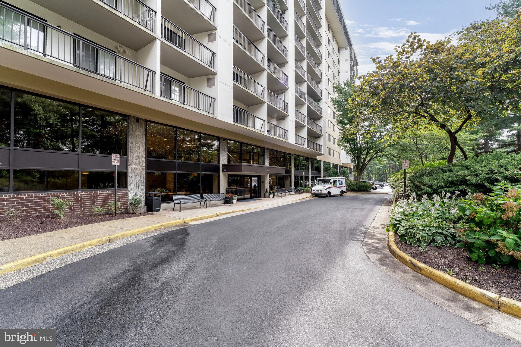 3800 Powell Ln #1129