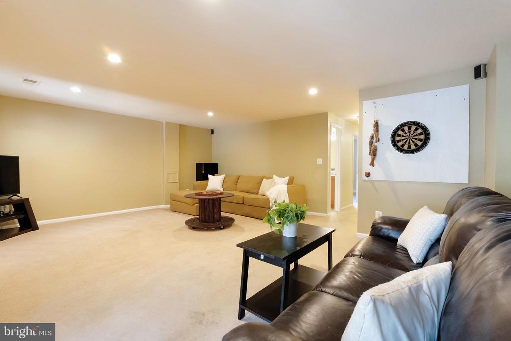 13116 Ashnut Ln
