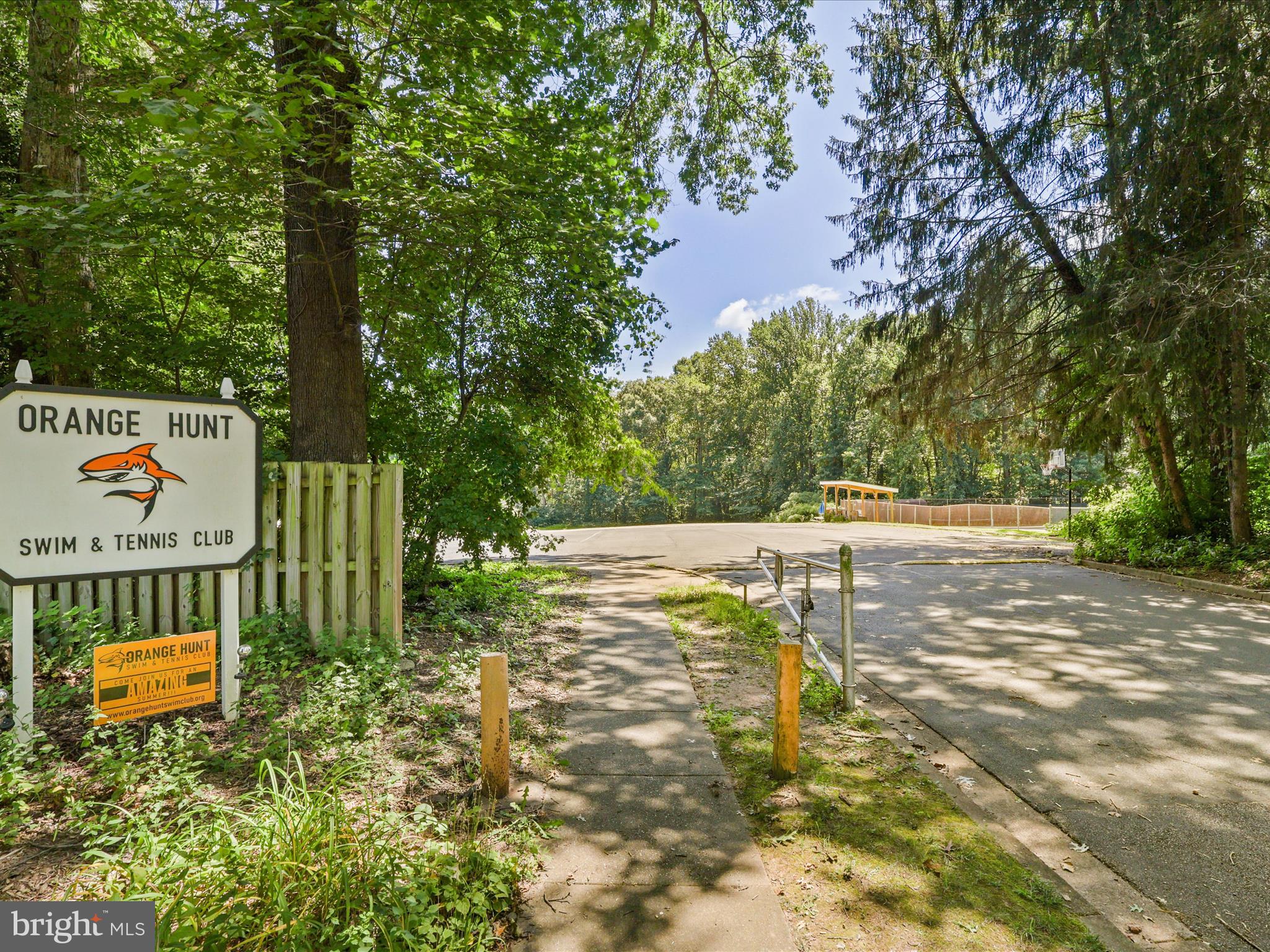 6632 Reynard Dr