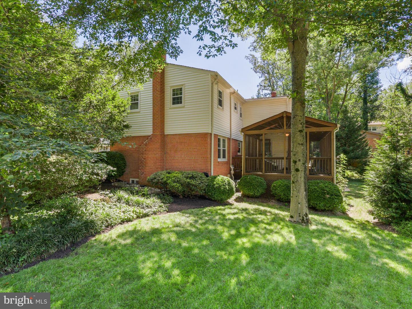 6632 Reynard Dr