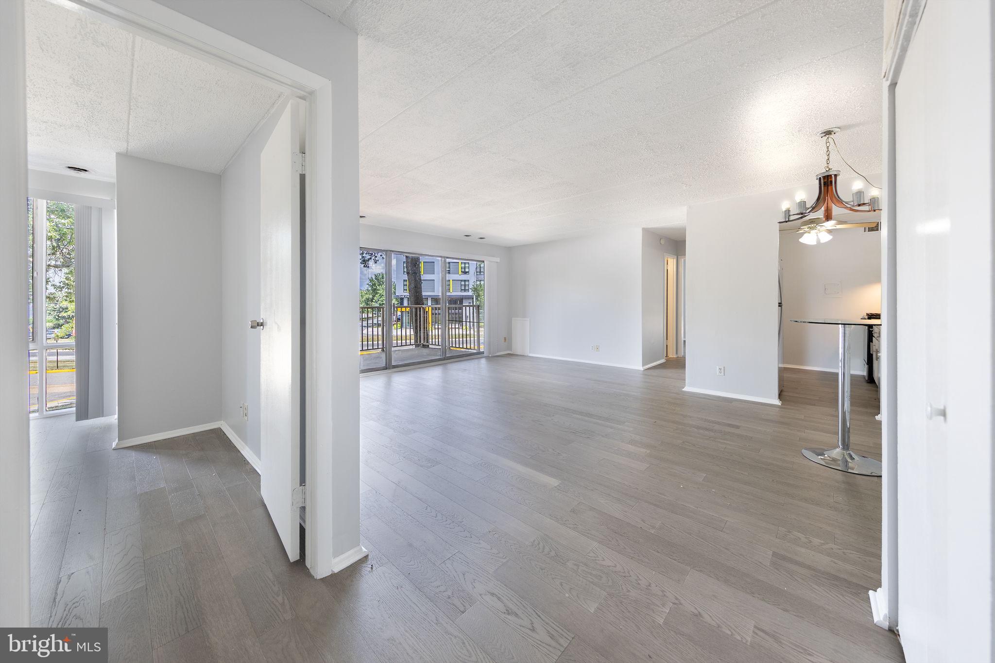 2600 Indian Dr #2b