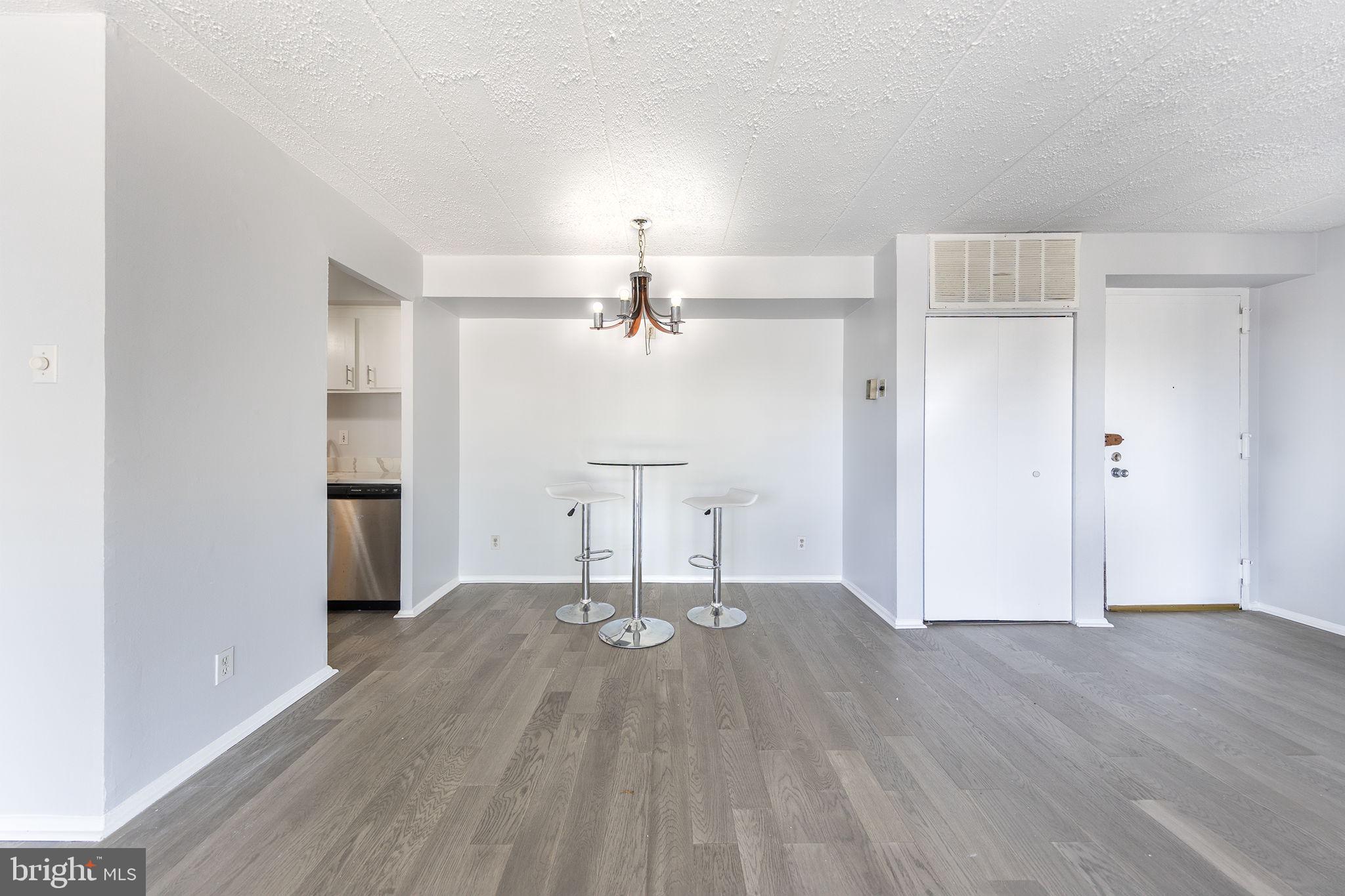 2600 Indian Dr #2b