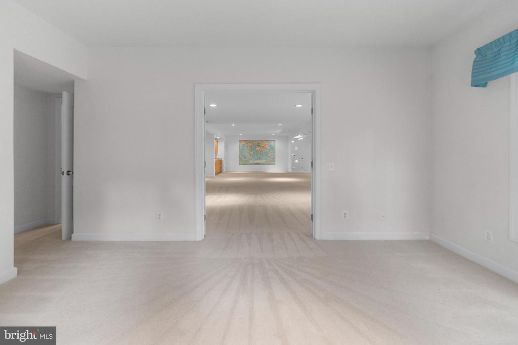 3227 FOXVALE DRIVE