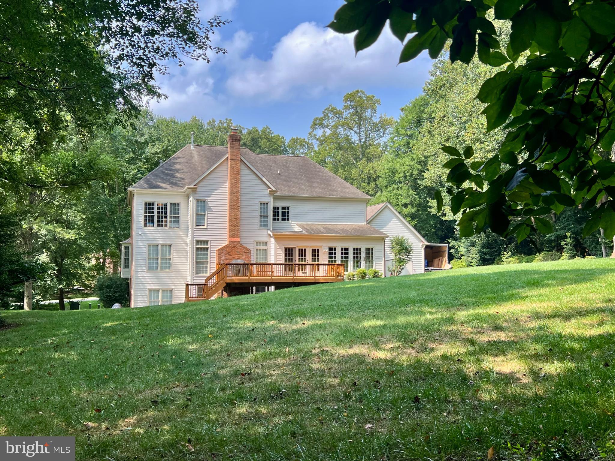 3227 FOXVALE DRIVE