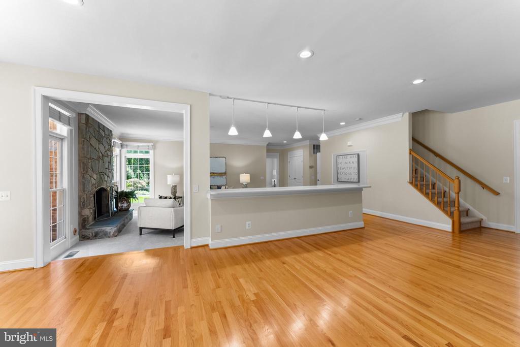 3227 FOXVALE DRIVE