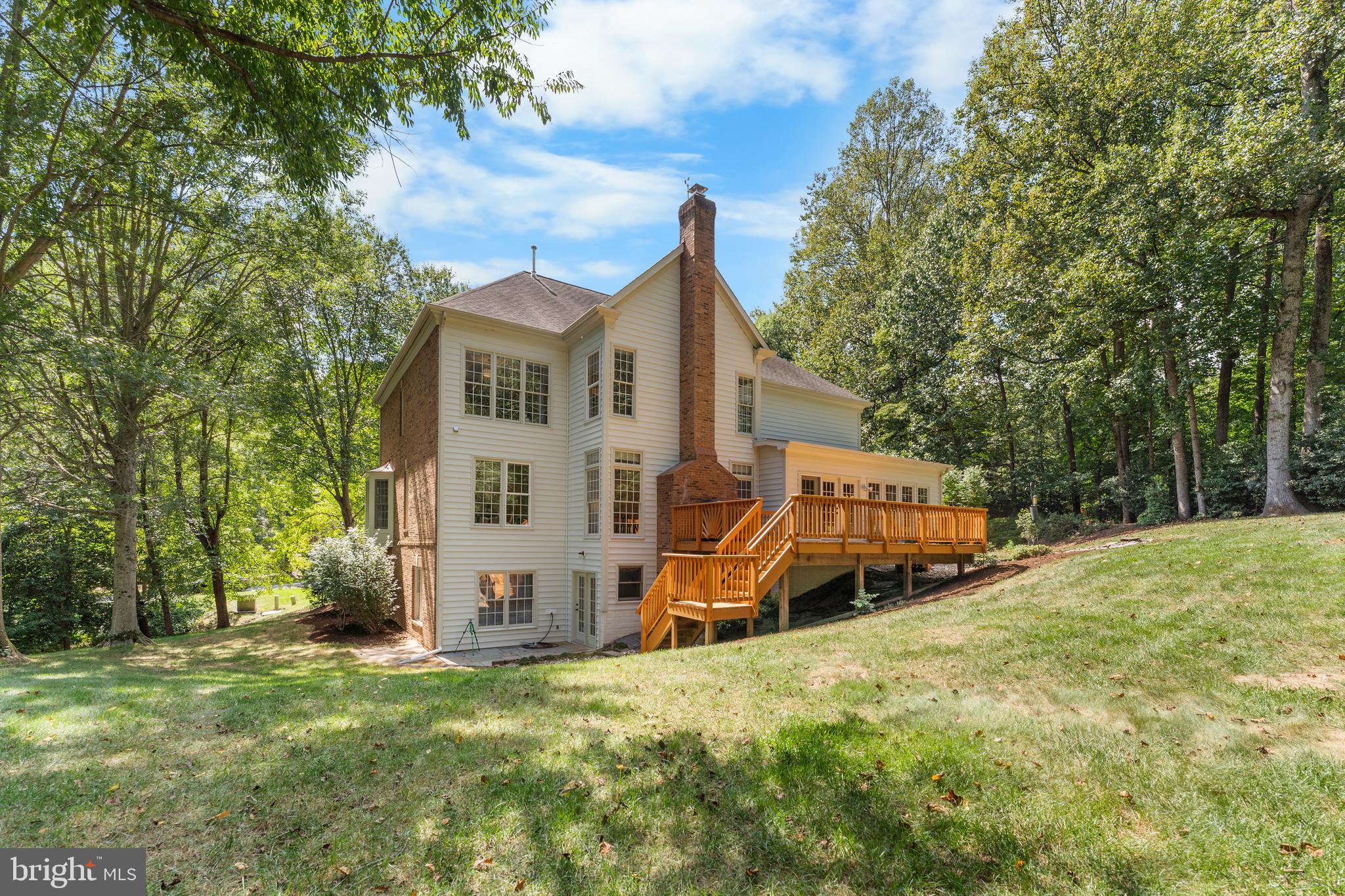 3227 FOXVALE DRIVE