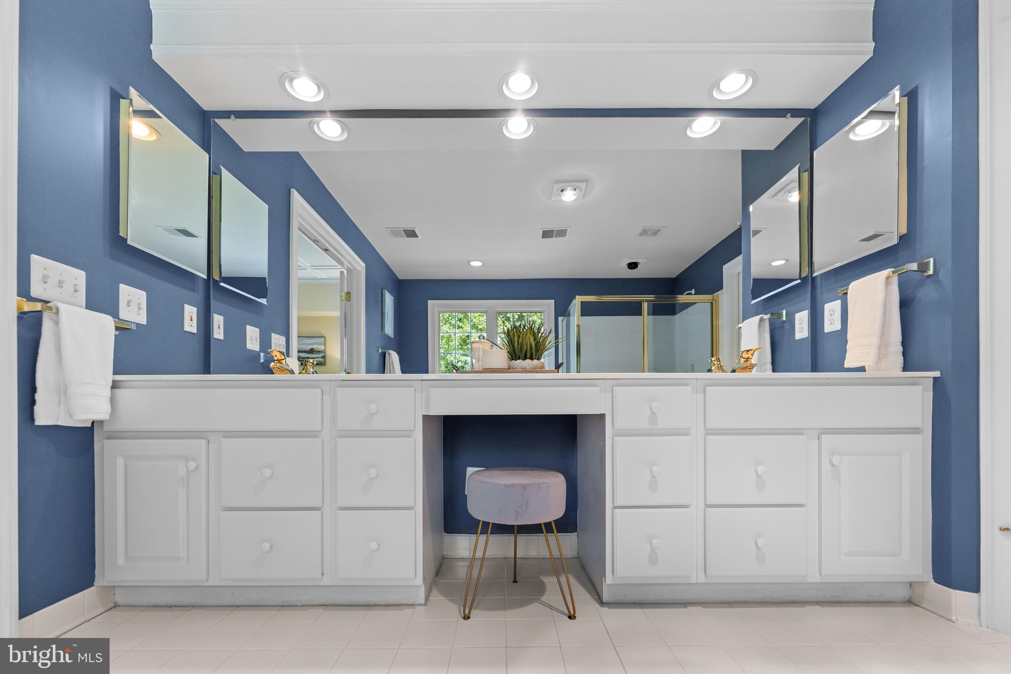 3227 FOXVALE DRIVE