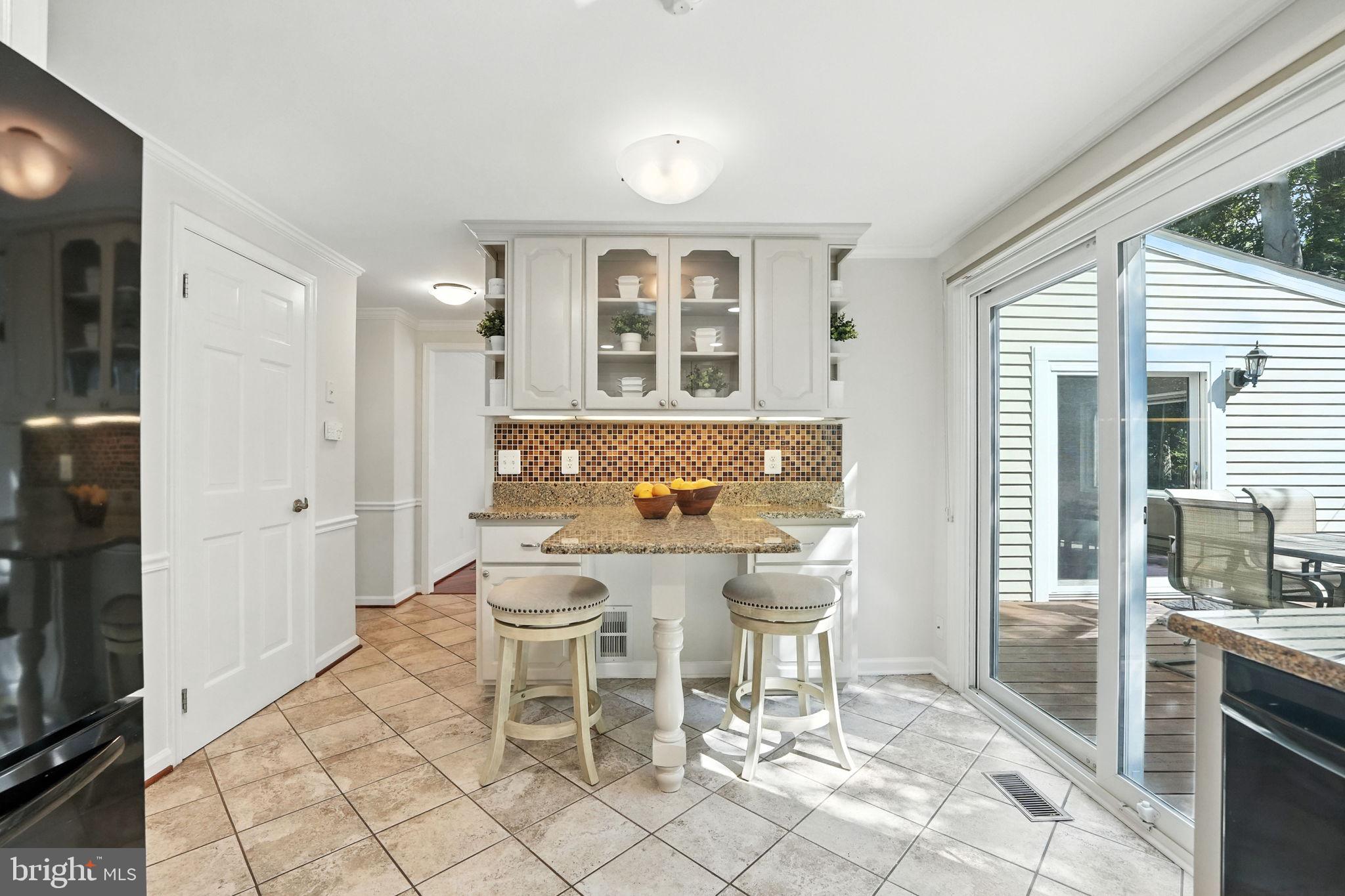 4925 BEXLEY LANE