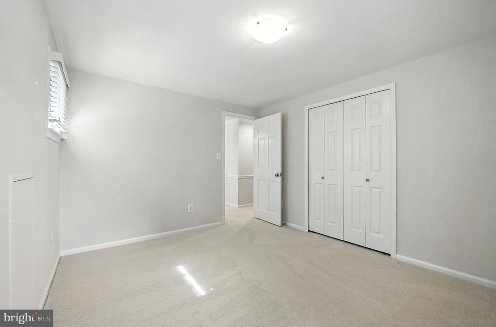 4925 BEXLEY LANE