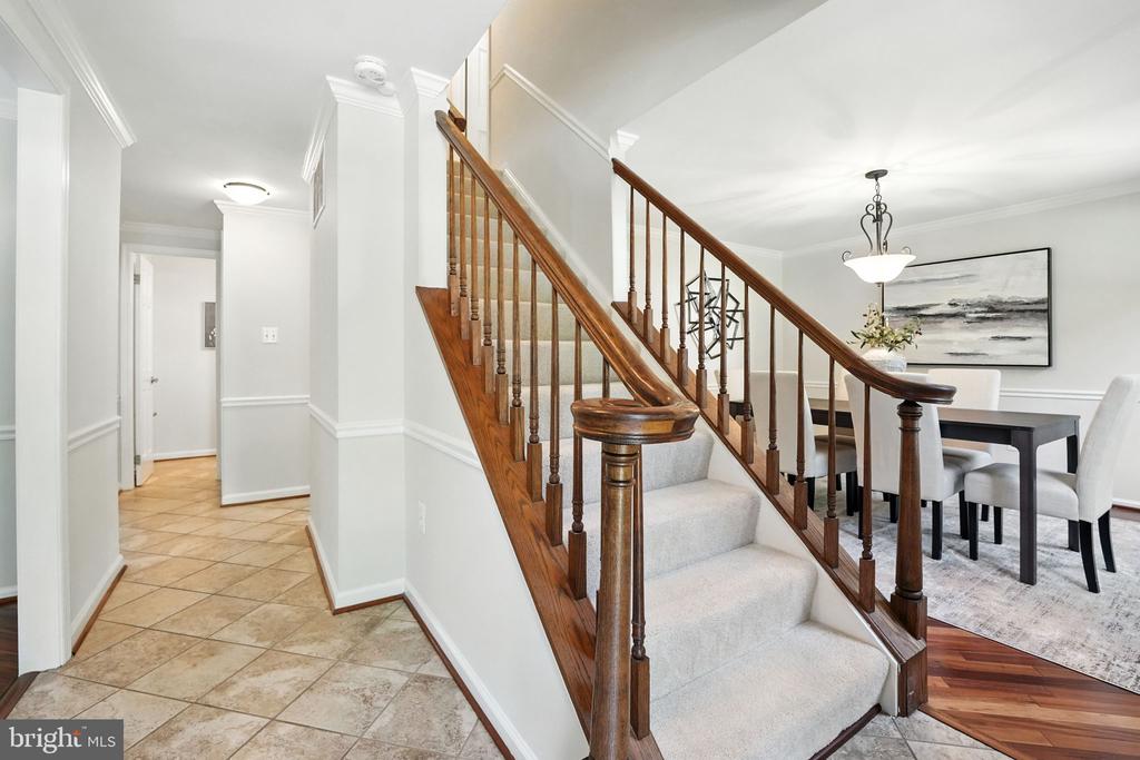 4925 BEXLEY LANE