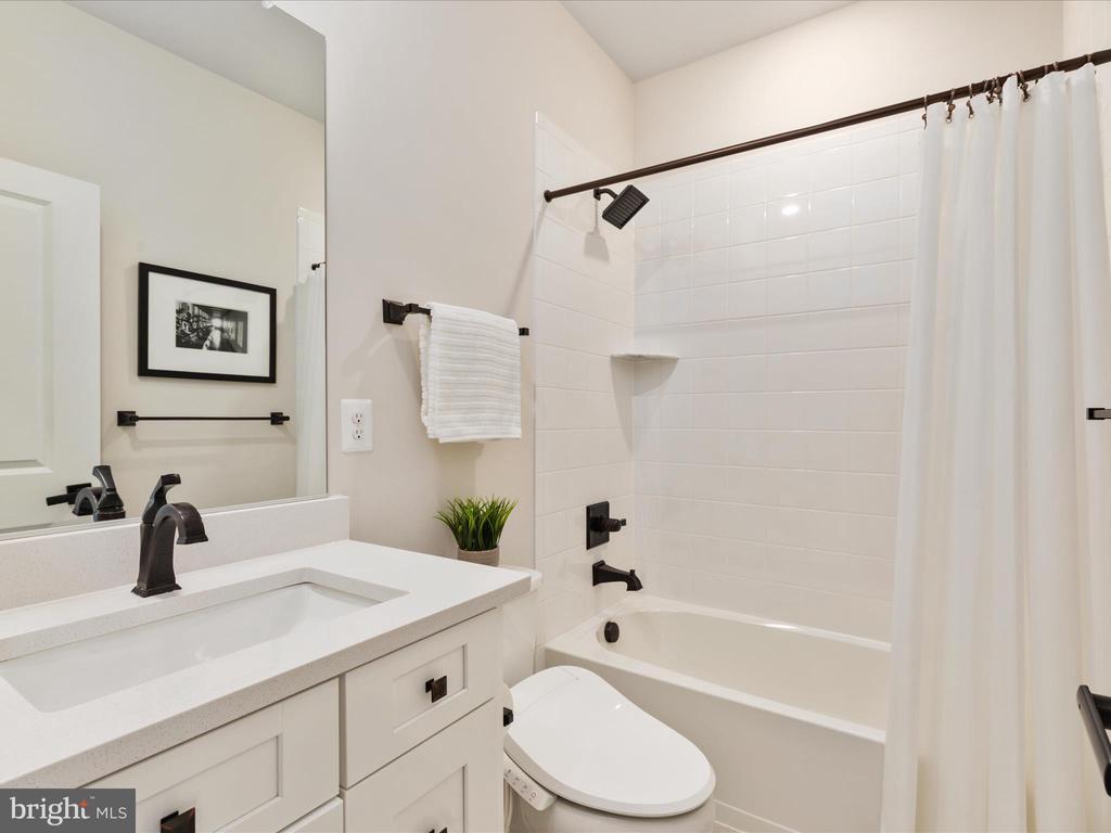 113 PLEASANT STREET NW 6