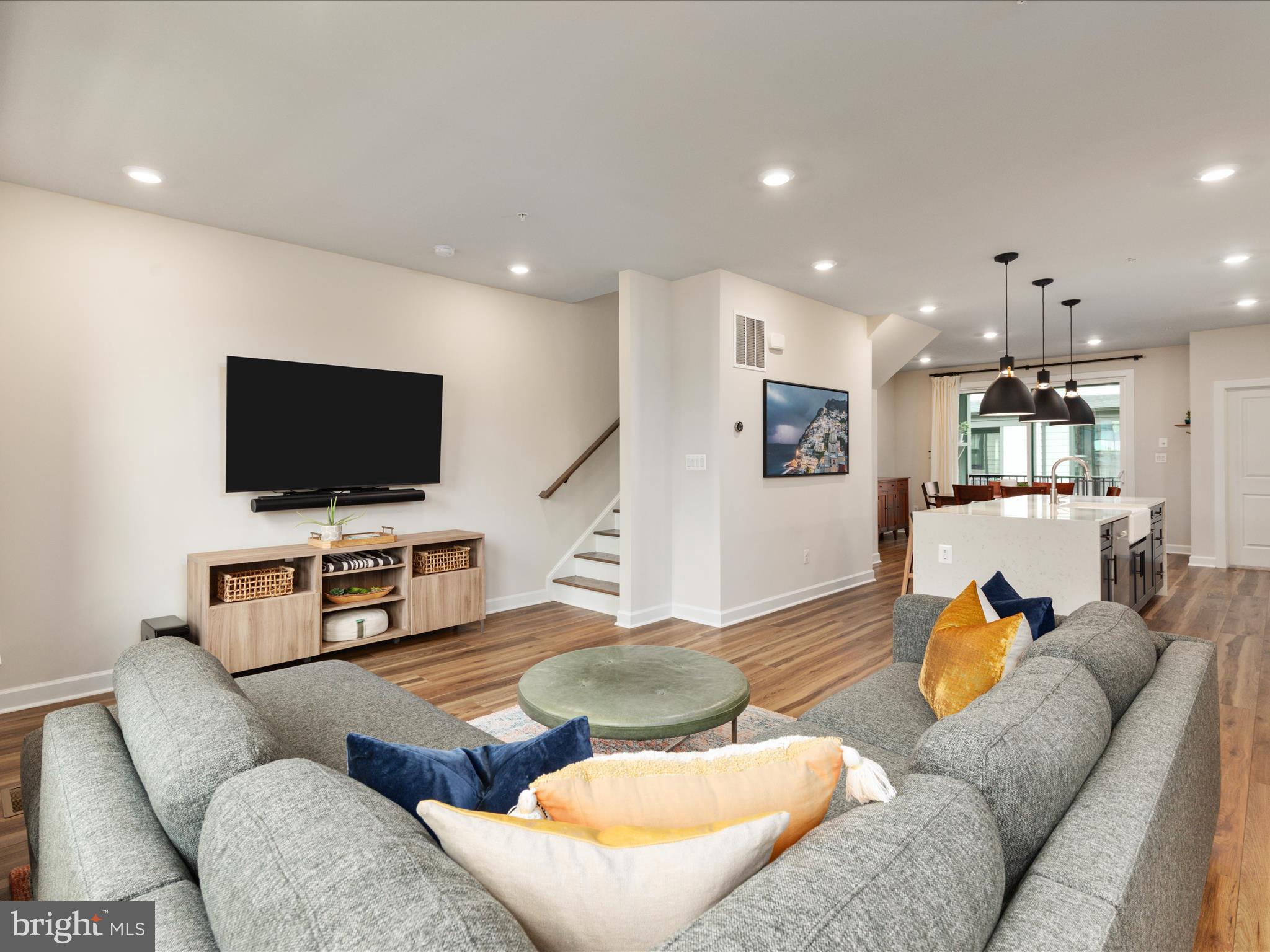 113 PLEASANT STREET NW 6