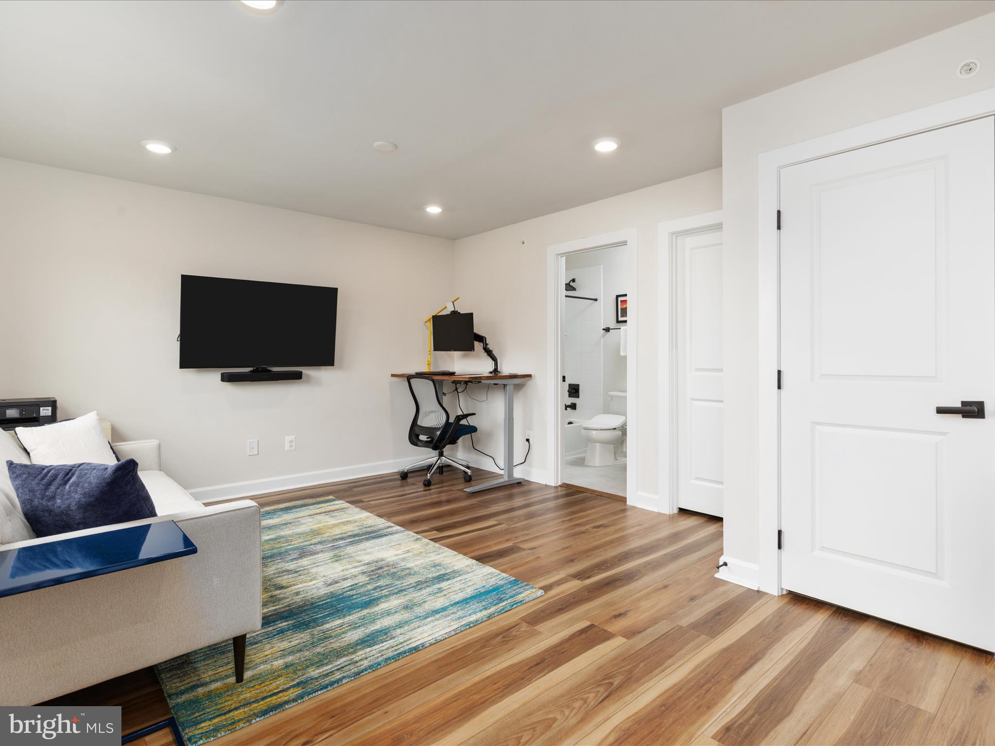 113 PLEASANT STREET NW 6