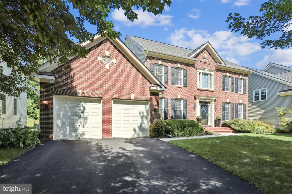 8049 WINSTEAD MANOR LANE