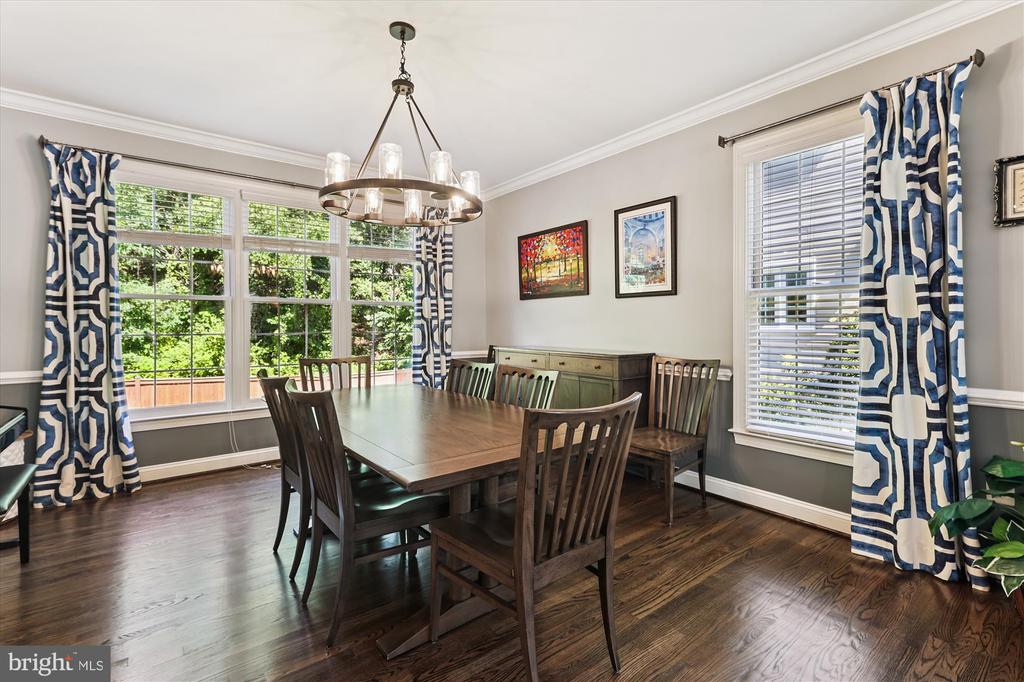 8049 WINSTEAD MANOR LANE