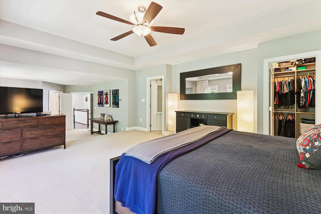 8049 WINSTEAD MANOR LANE