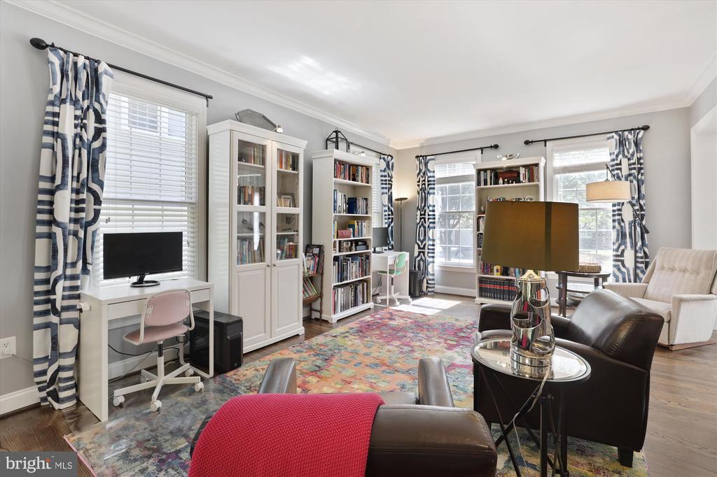 8049 WINSTEAD MANOR LANE
