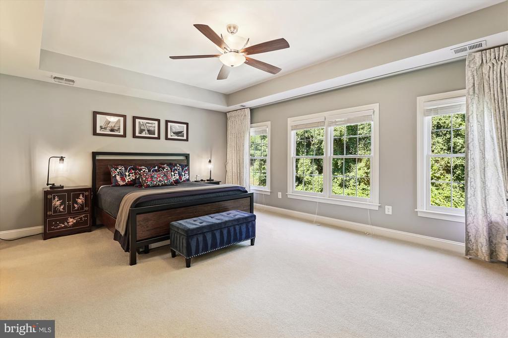 8049 WINSTEAD MANOR LANE